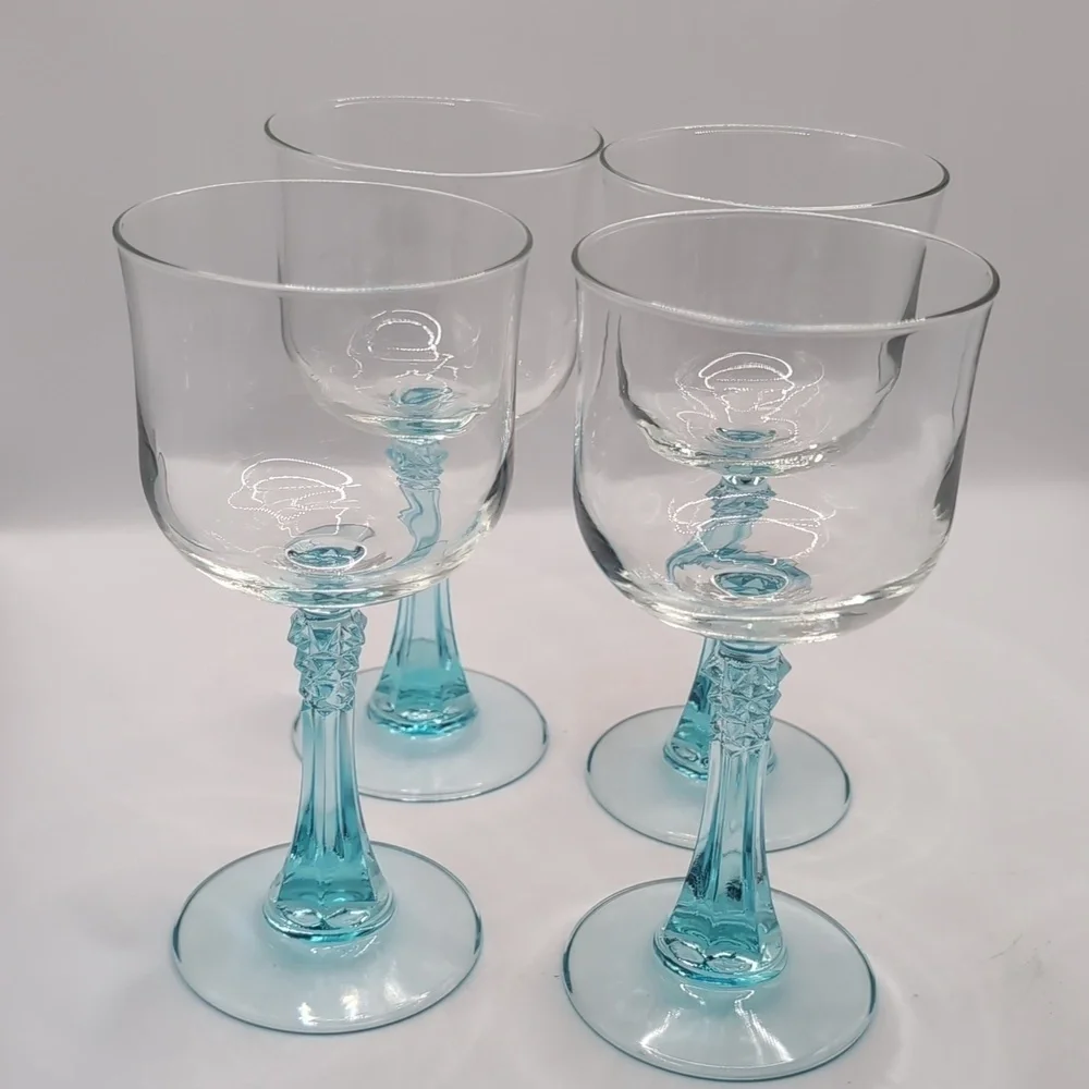 Vintage Set Of 4 (Four) Crystal D'Arques Durand CRA35 Stemmed Wine Glasses